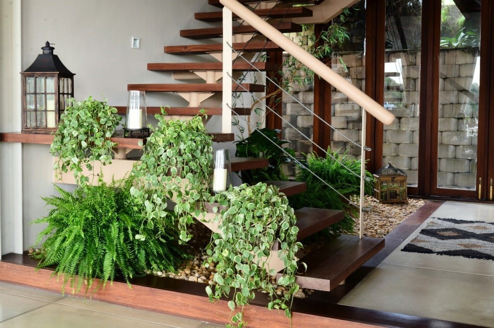 exemplo de jardim no vão da escada